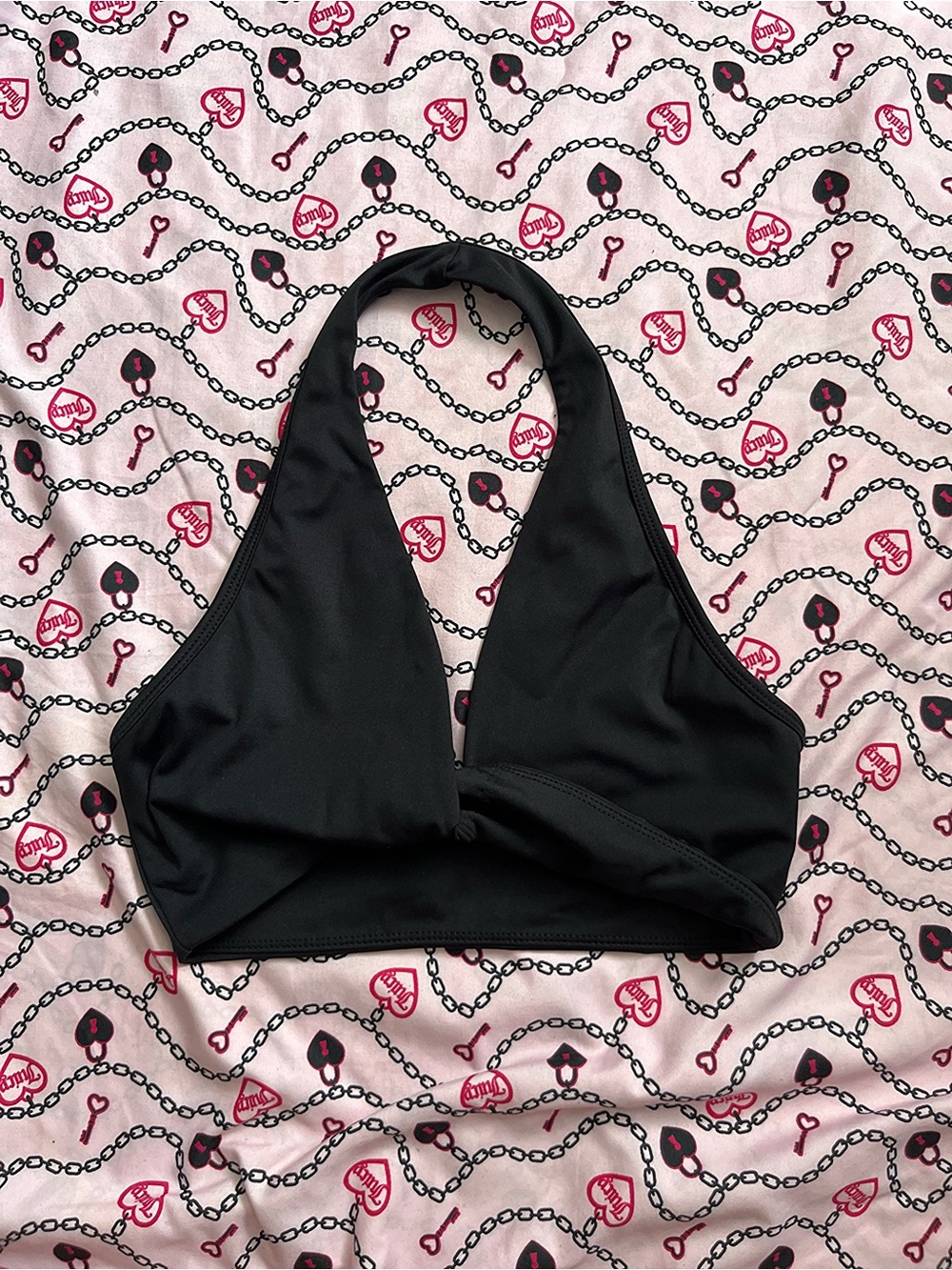 Black Halter Sports Bra - Comfortable Support for Workouts